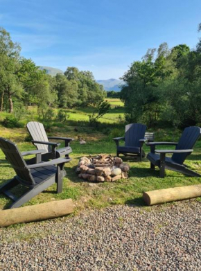 Birch Hollow, Fort William with outdoor fire pit Fort William